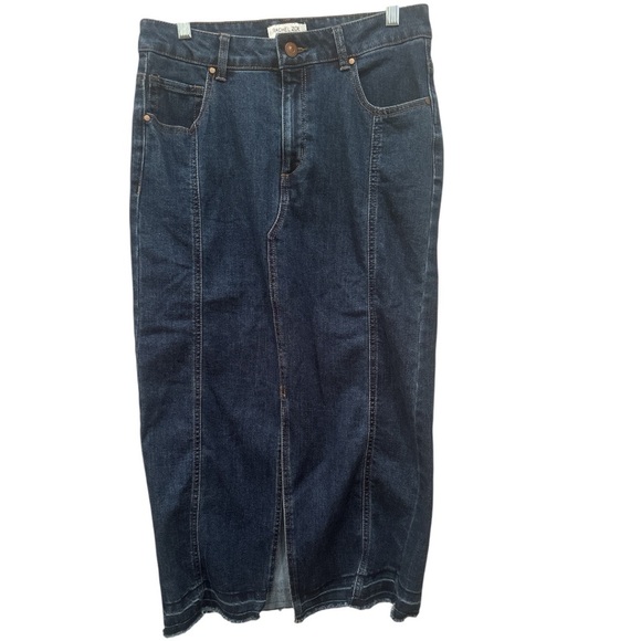 Rachel Zoe Dark Blue Denim Skirt With Front Split and Raw Hem Casual Boho Sz 8 - Picture 1 of 6